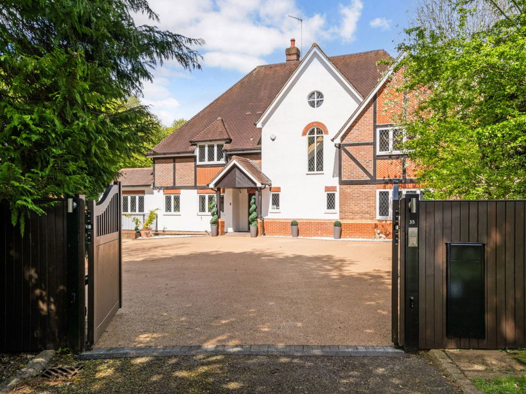 Property photo 2 of 33