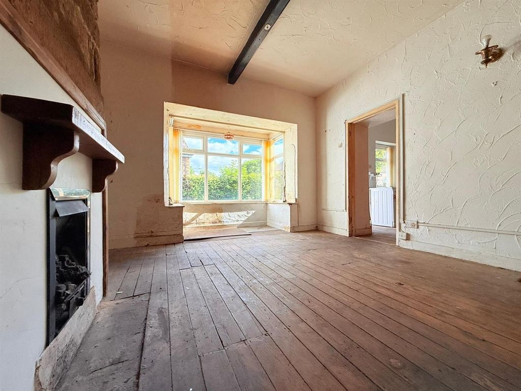 Property photo 3 of 19 27.Jpg