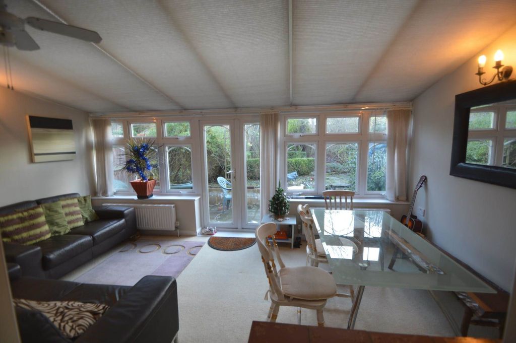 Property photo 2 of 7