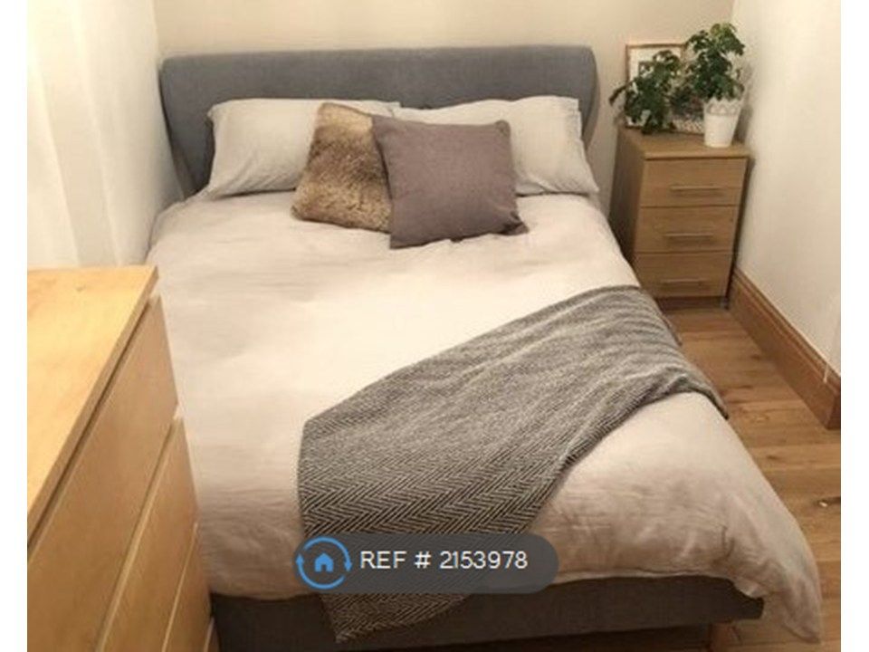 Property photo 2 of 17 Room 1 - Ground Floor, Approximate Size: 4m x 2m
