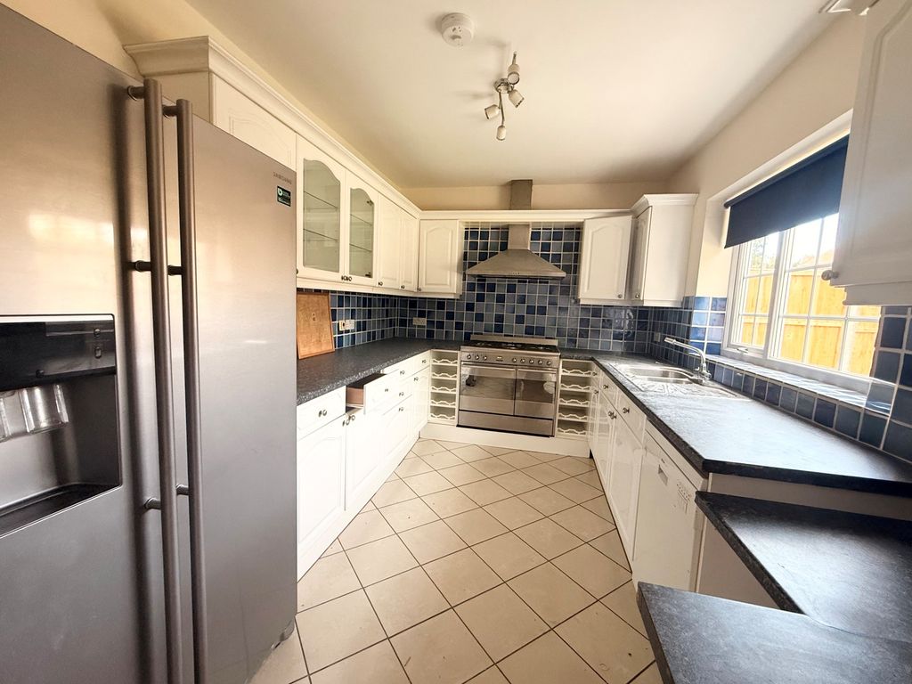 Property photo 2 of 13 Kitchen