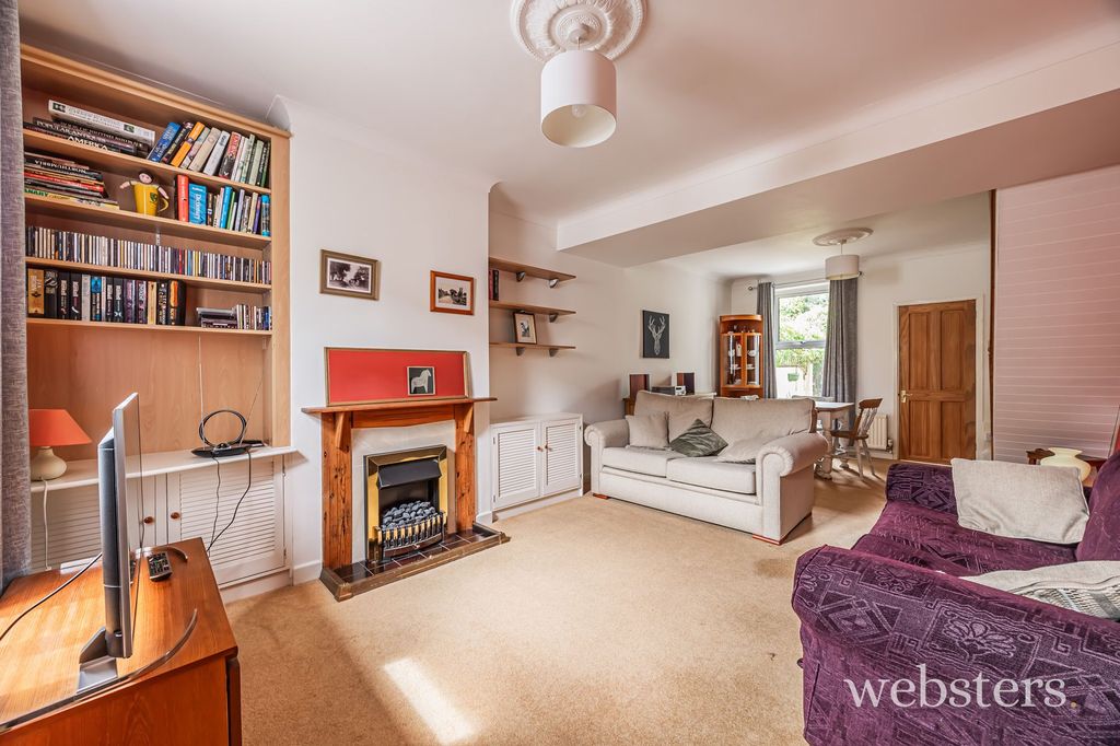 Property photo 2 of 13