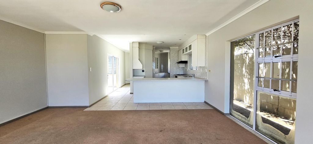 Property photo 2 of 35