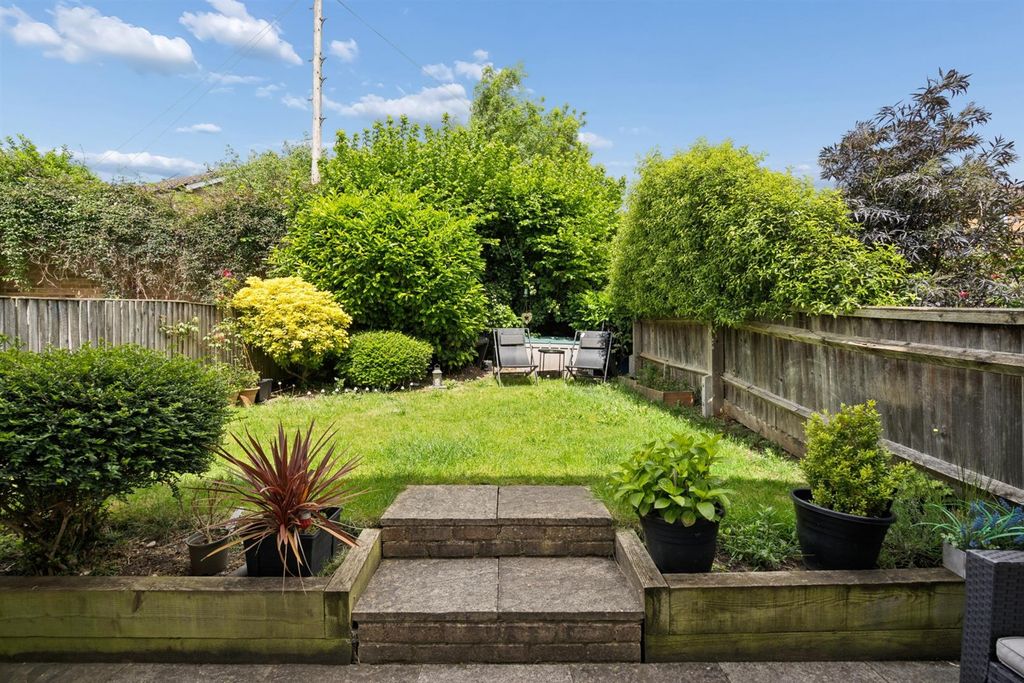Property photo 2 of 12