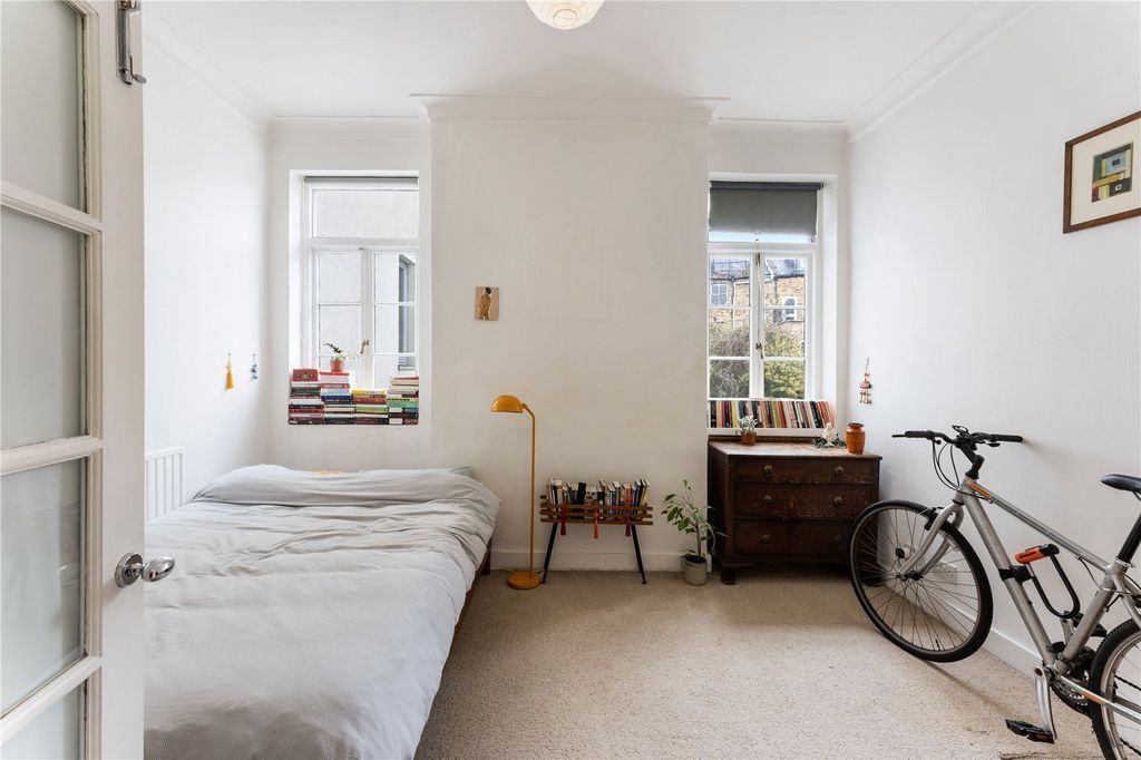 Property photo 3 of 14 Bedroom