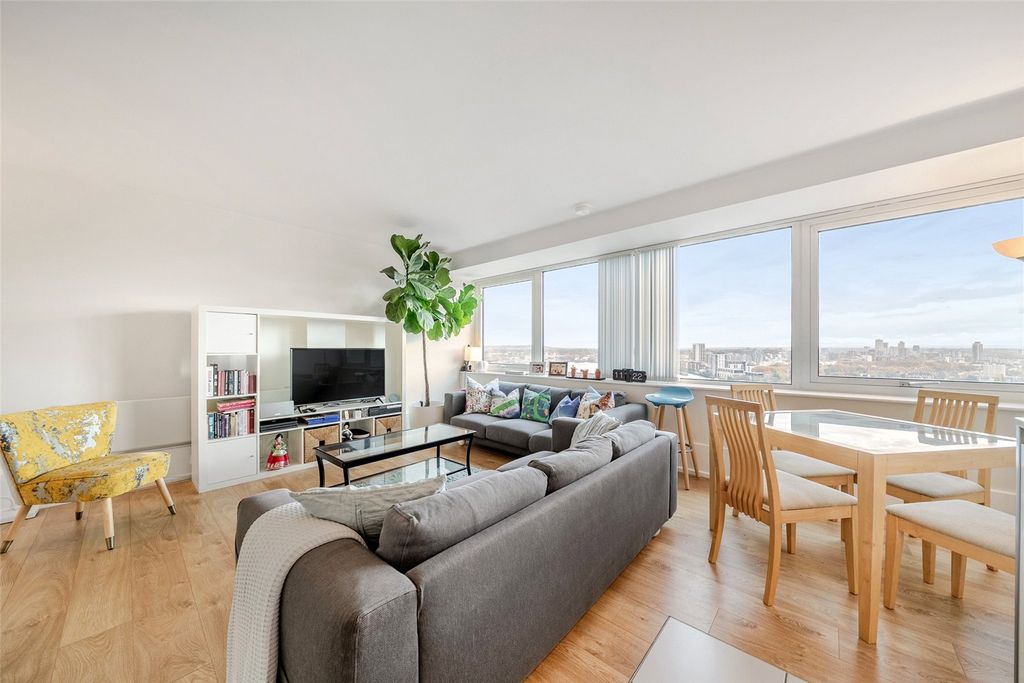 Property photo 1 of 18 Picture No. 14