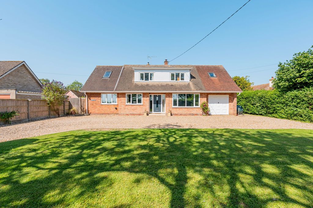 Property photo 1 of 32