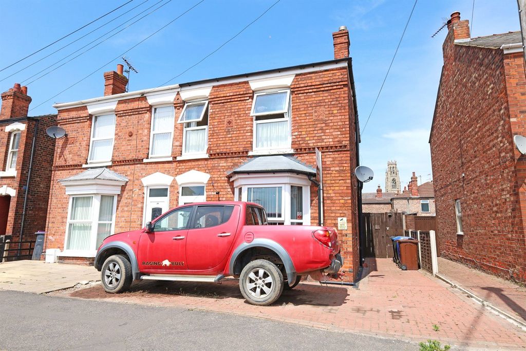 Property photo 1 of 31 Picture No. 01