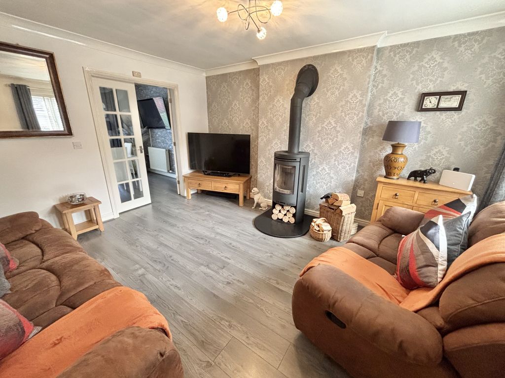 Property photo 3 of 26