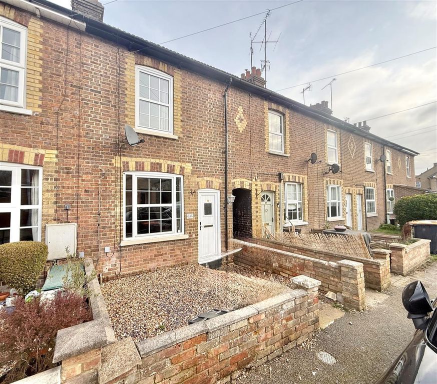 Property photo 1 of 9 Front