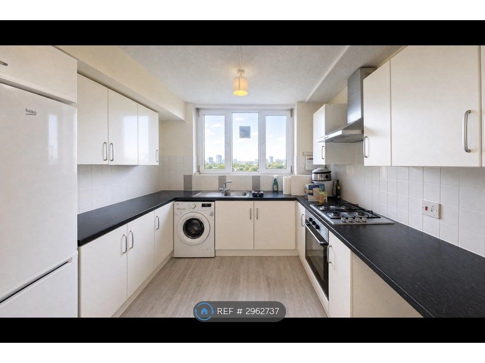 Property photo 3 of 7 Lovely Modern Kitchen