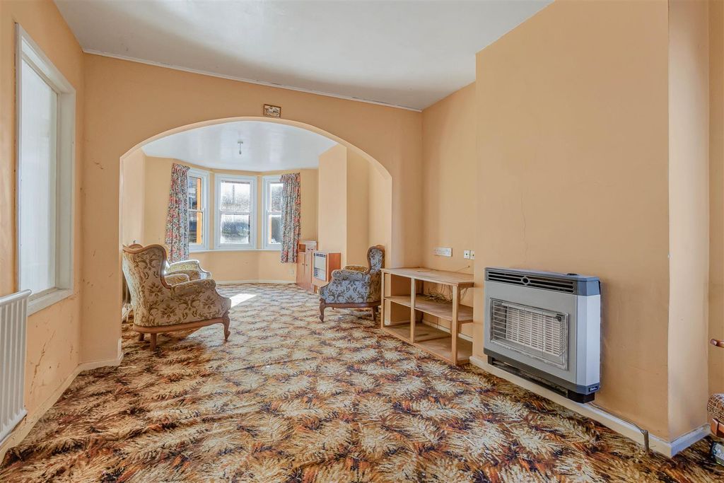 Property photo 2 of 16 5_94818-1.Jpg