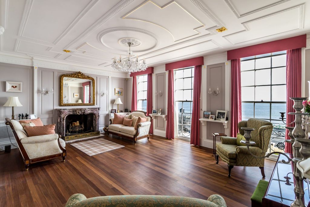 Property photo 2 of 46