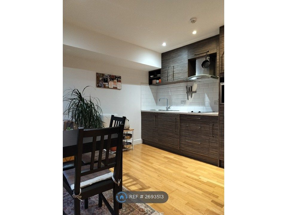 Property photo 1 of 12 Kitchen