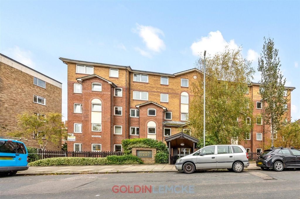 Property photo 1 of 8 Amber Court