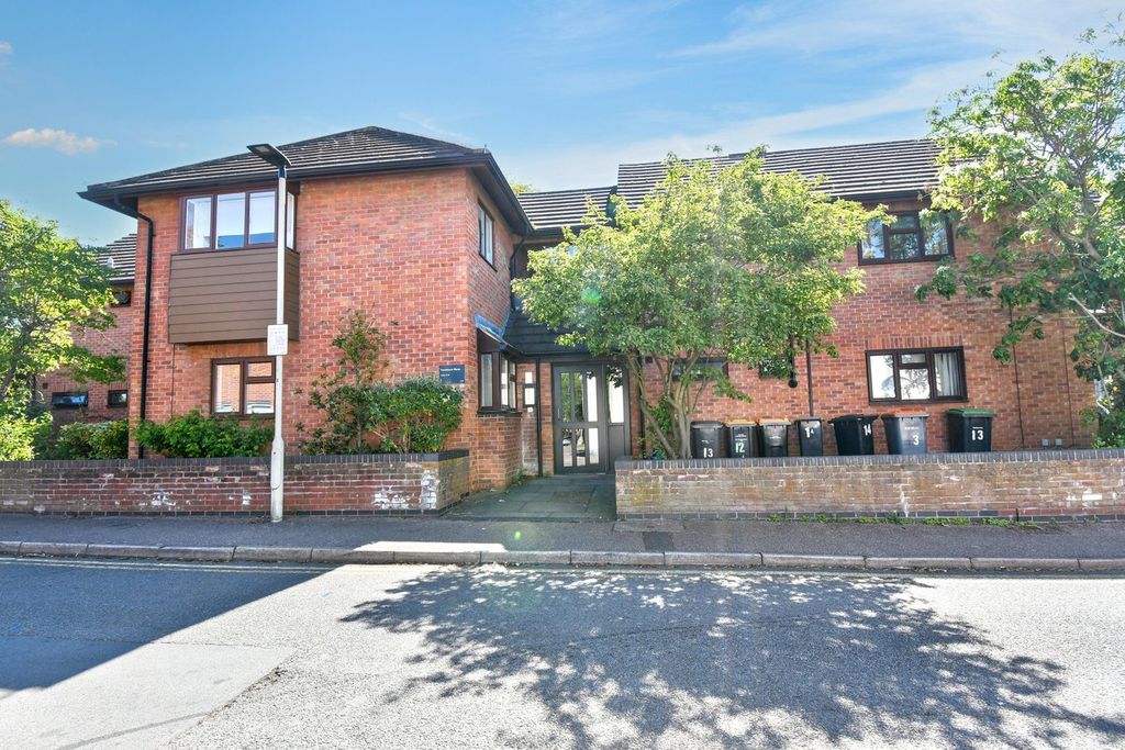 Property photo 1 of 12