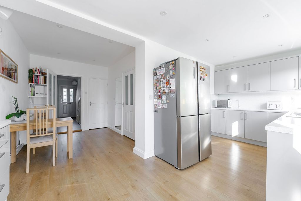 Property photo 2 of 22