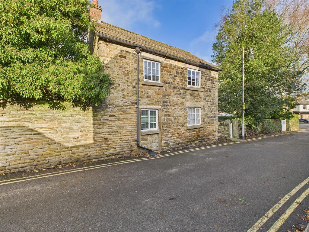 Property photo 3 of 29 Cam05476G0-Pr0090-Still011.Jpg