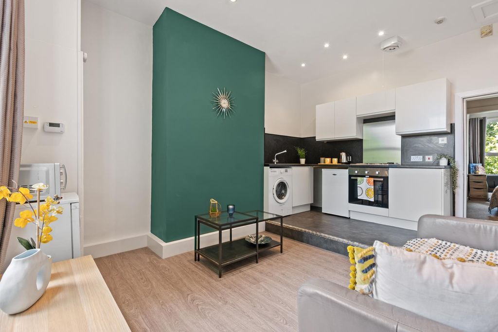 Property photo 3 of 7 Property Photo