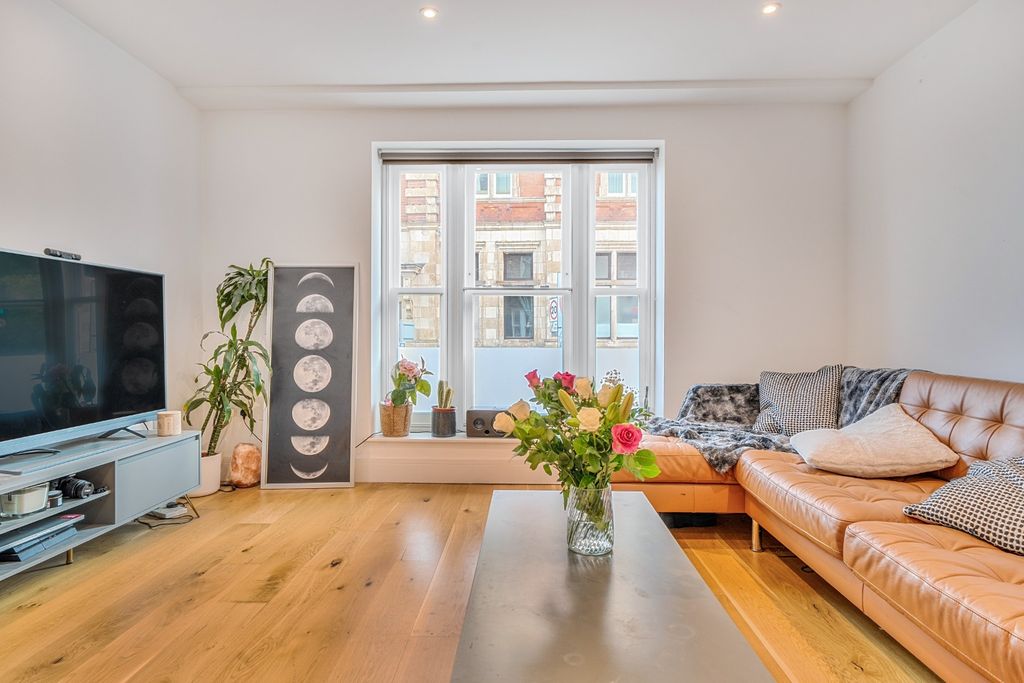 Property photo 3 of 14 5361715