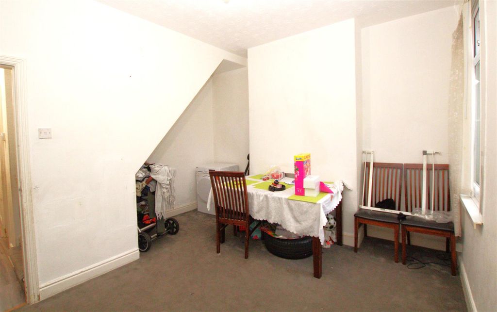 Property photo 3 of 6 Sitting Room