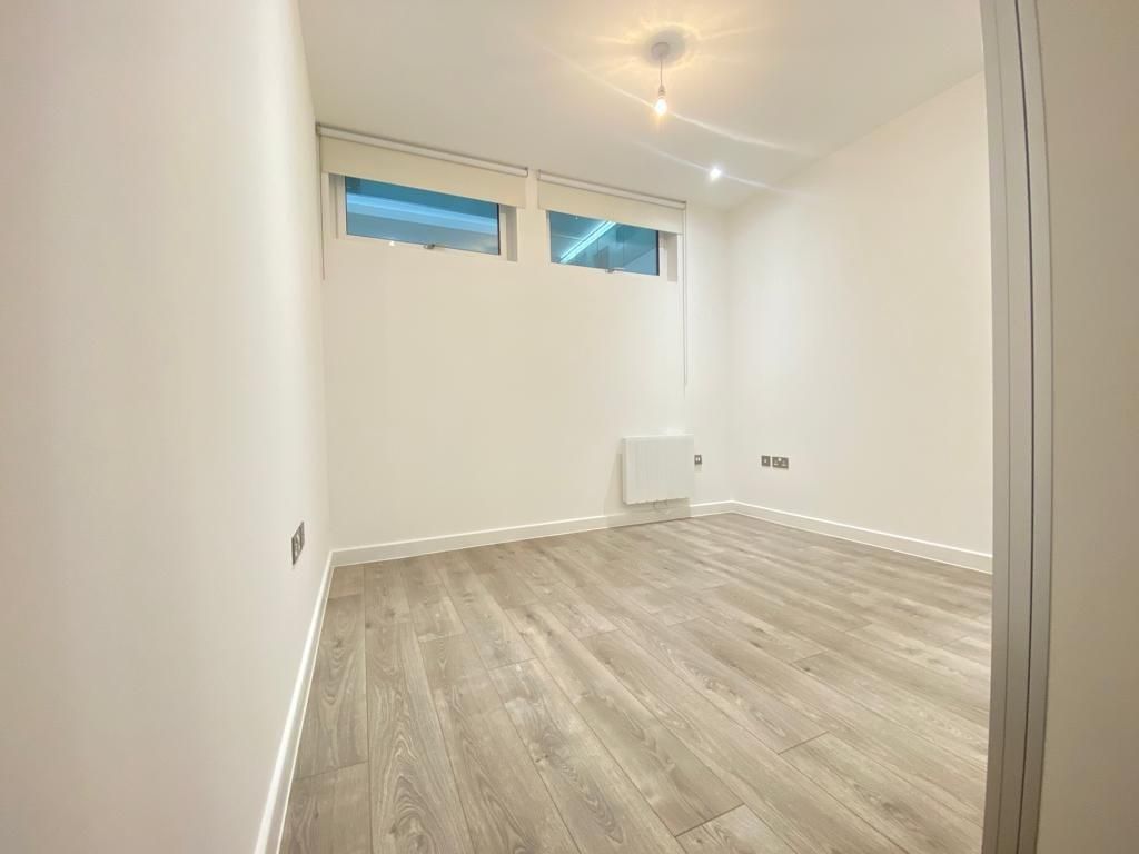 Property photo 3 of 7 Living Room