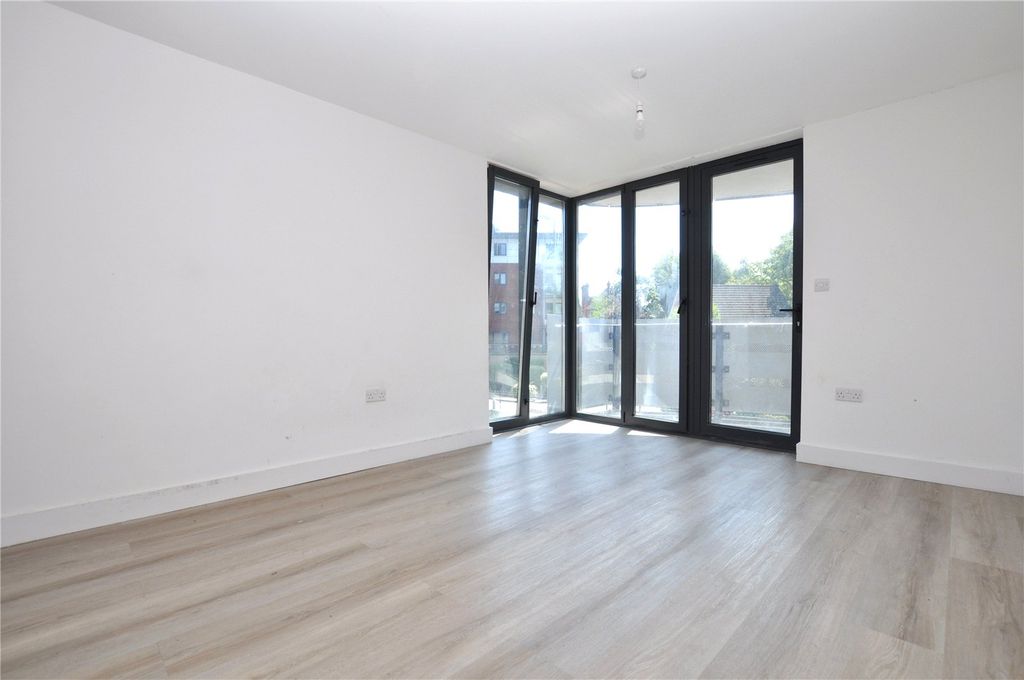 Property photo 3 of 7 Picture No. 05