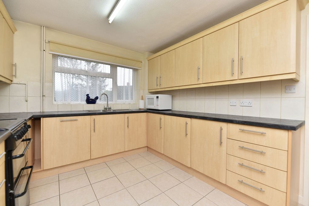 Property photo 3 of 21