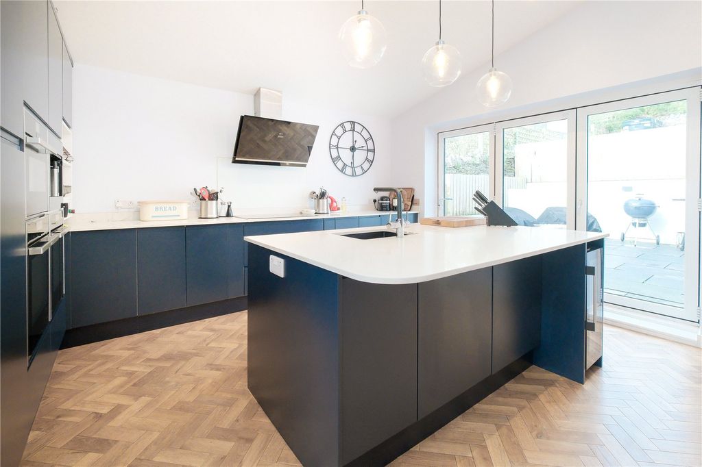 Property photo 2 of 19 Picture No. 02