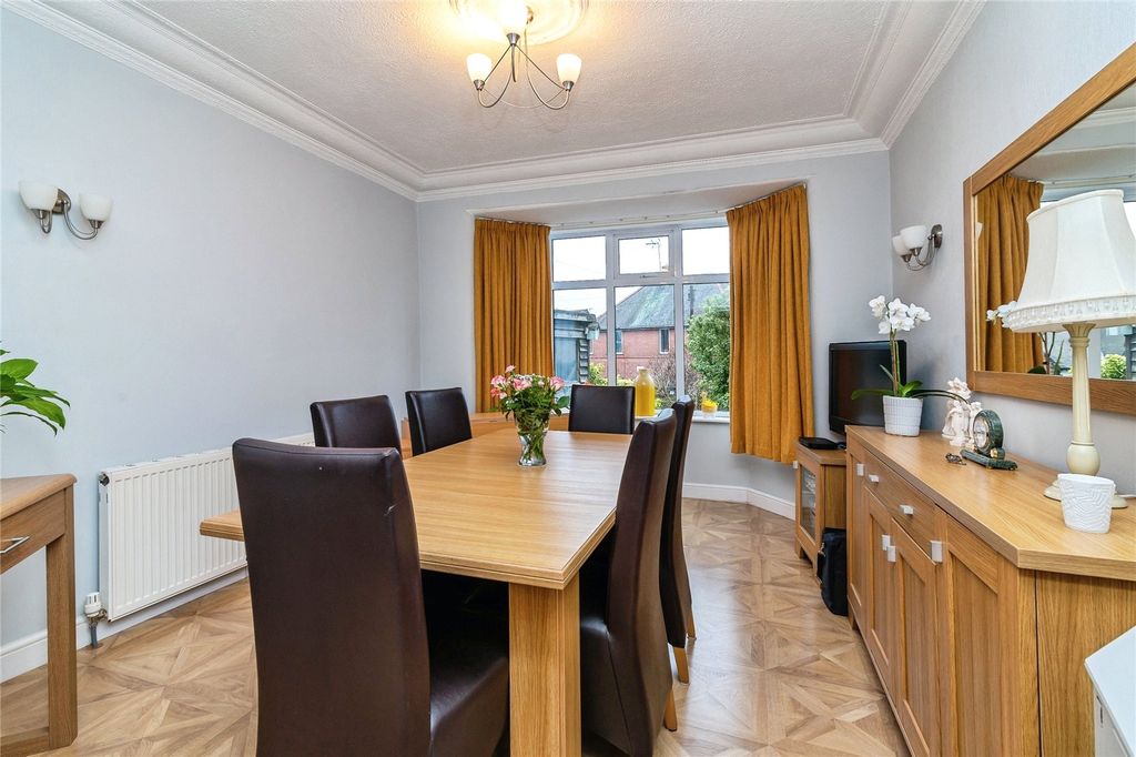 Property photo 3 of 22 Picture No. 49