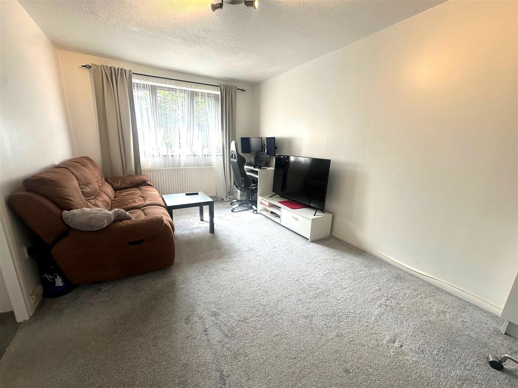 Property photo 3 of 6 Coopers Estate Agents