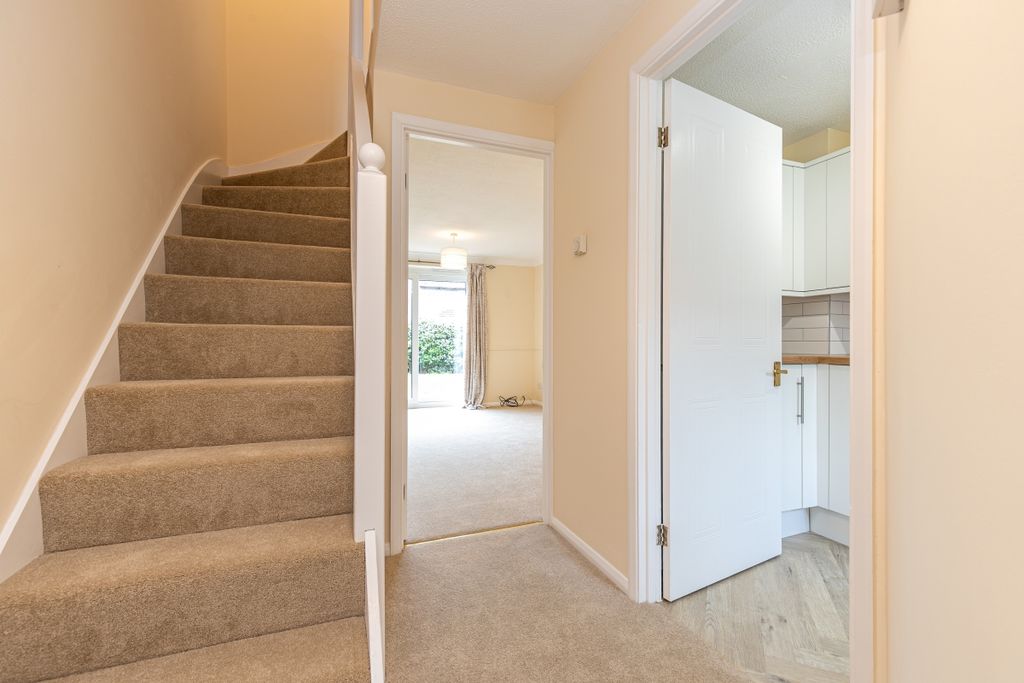 Property photo 3 of 8 172498