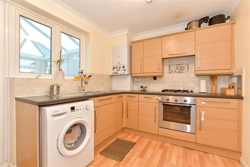 Property photo 2 of 11 Kitchen