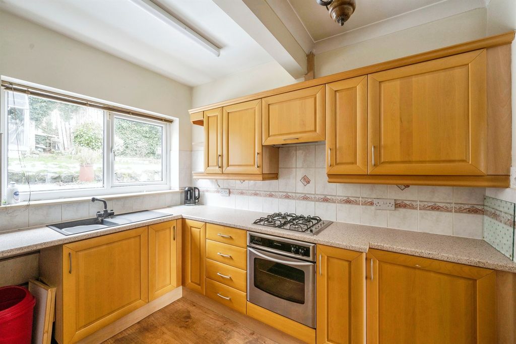 Property photo 3 of 23