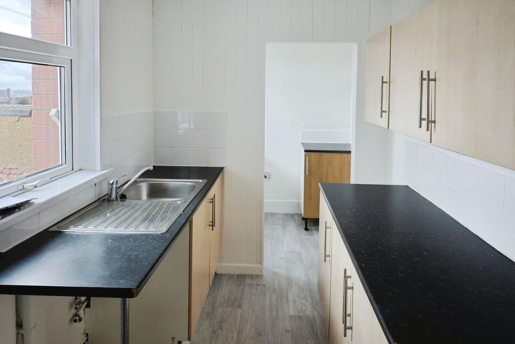 Property photo 3 of 8 B003E982-Pk7A6338.Jpg