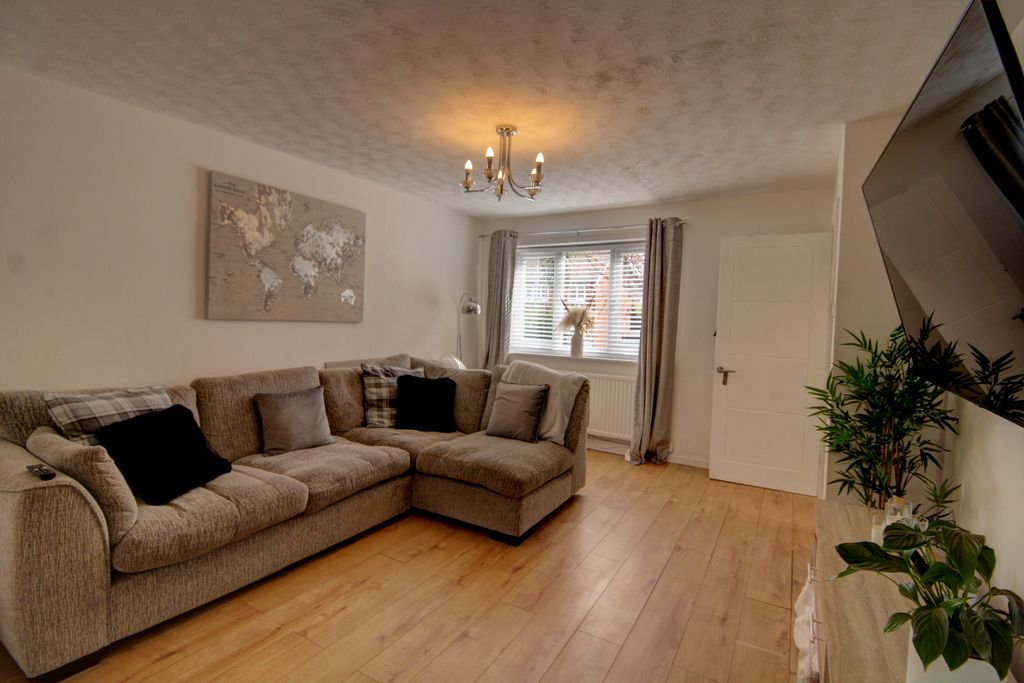 Property photo 3 of 19 3