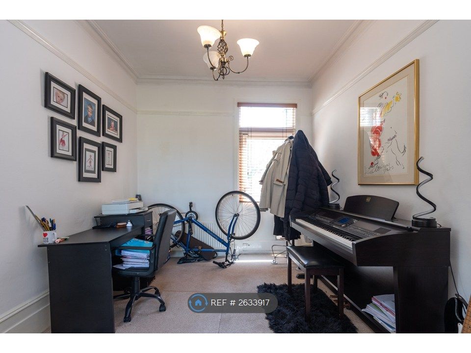 Property photo 3 of 24