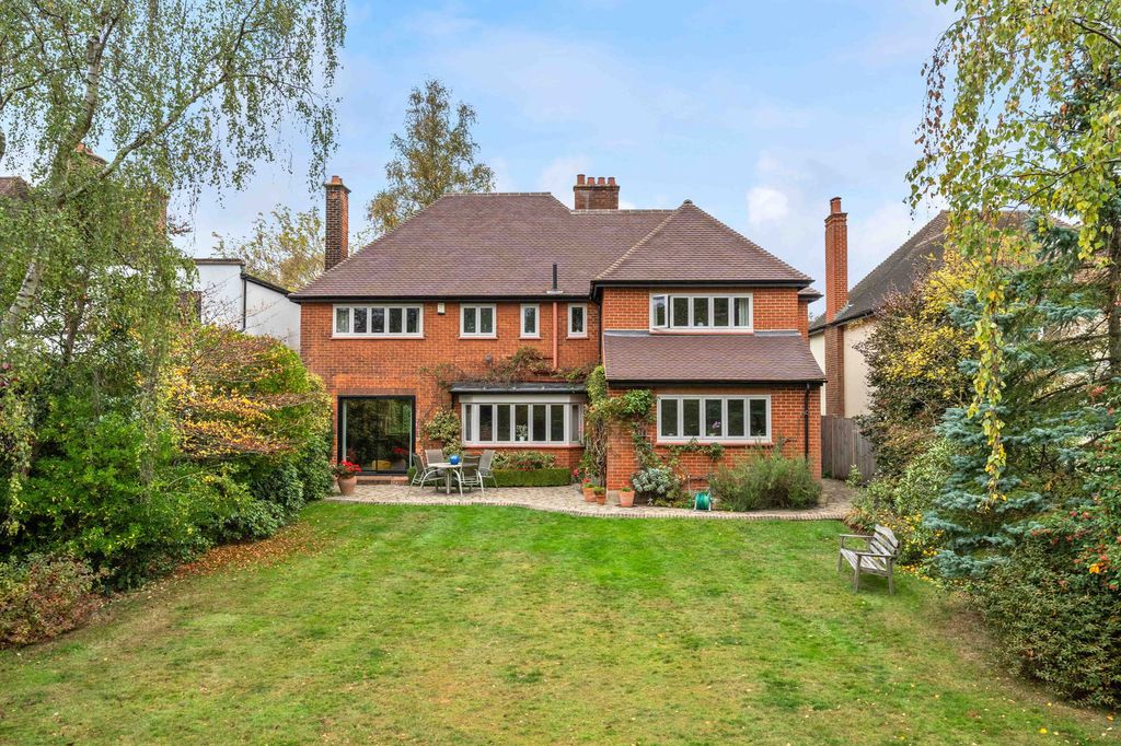 Property photo 1 of 40