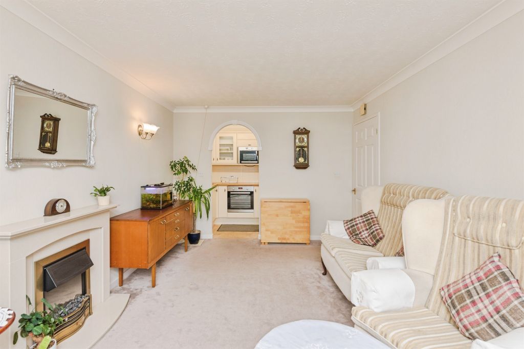 Property photo 3 of 17