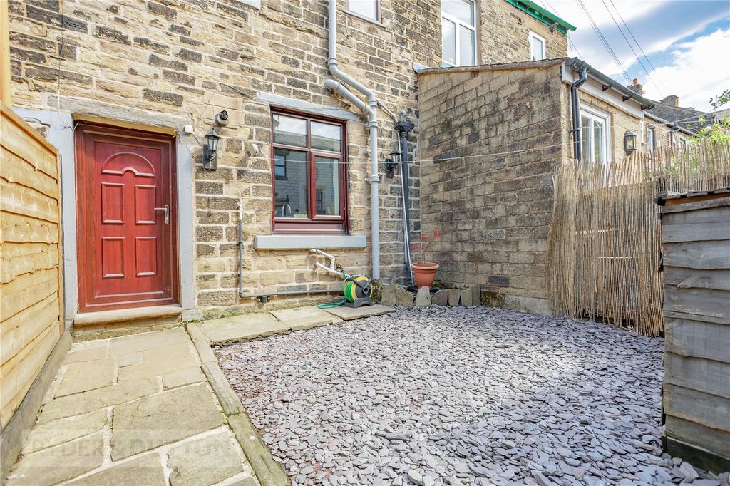 Property photo 2 of 20 Rear Garden