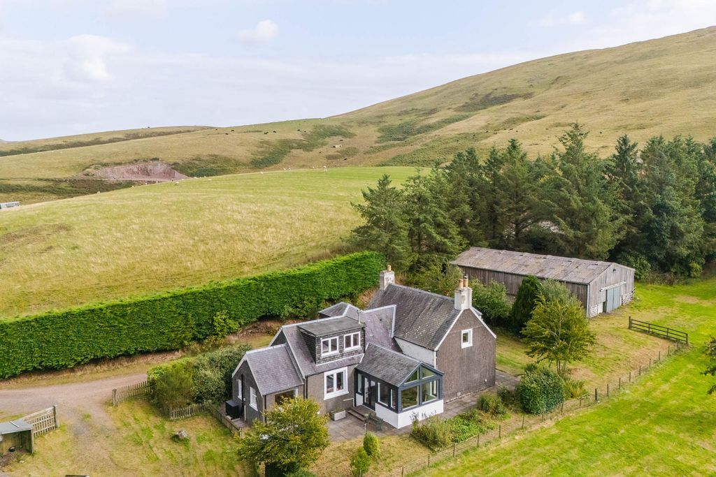 Property photo 2 of 49 Drone