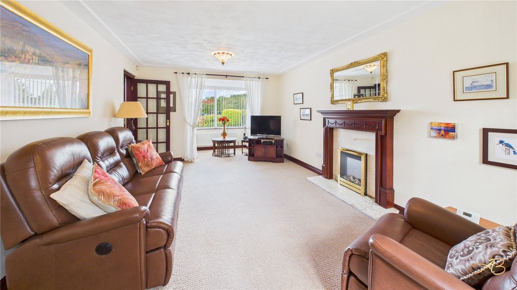 Property photo 3 of 24 Picture No. 09