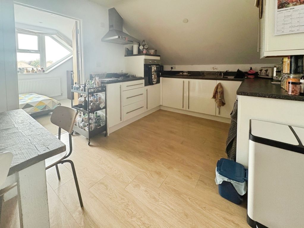 Property photo 3 of 8 Kitchen