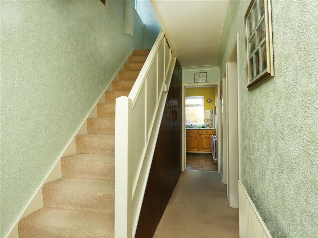 Property photo 2 of 19 Hall