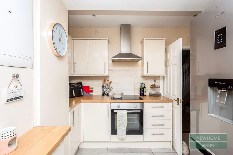 Property photo 3 of 17 Photo 5