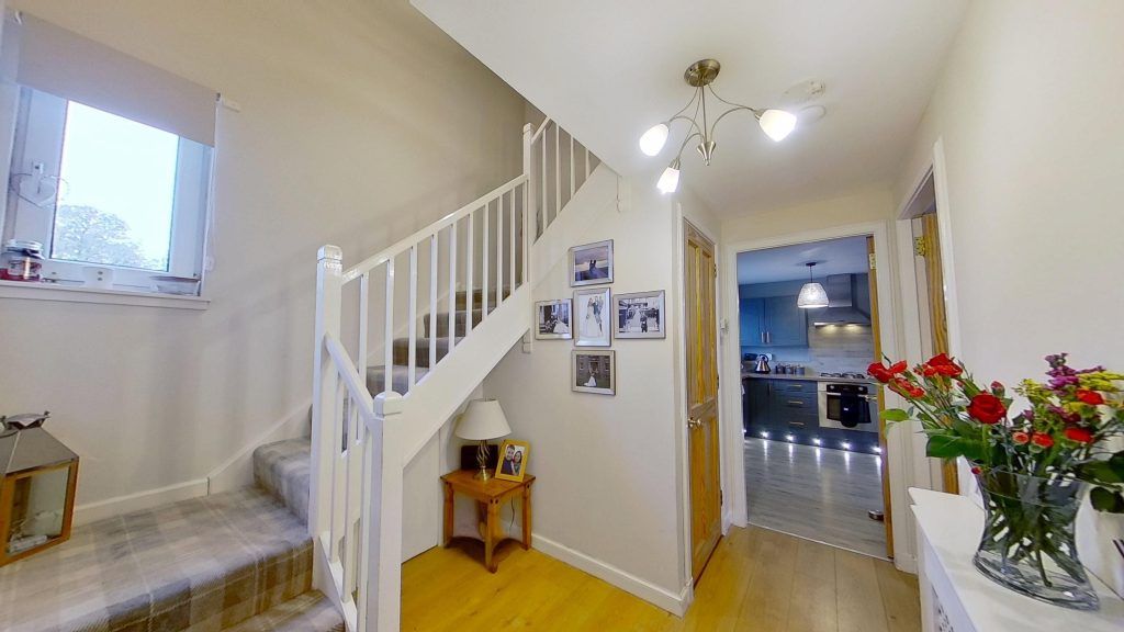 Property photo 3 of 25