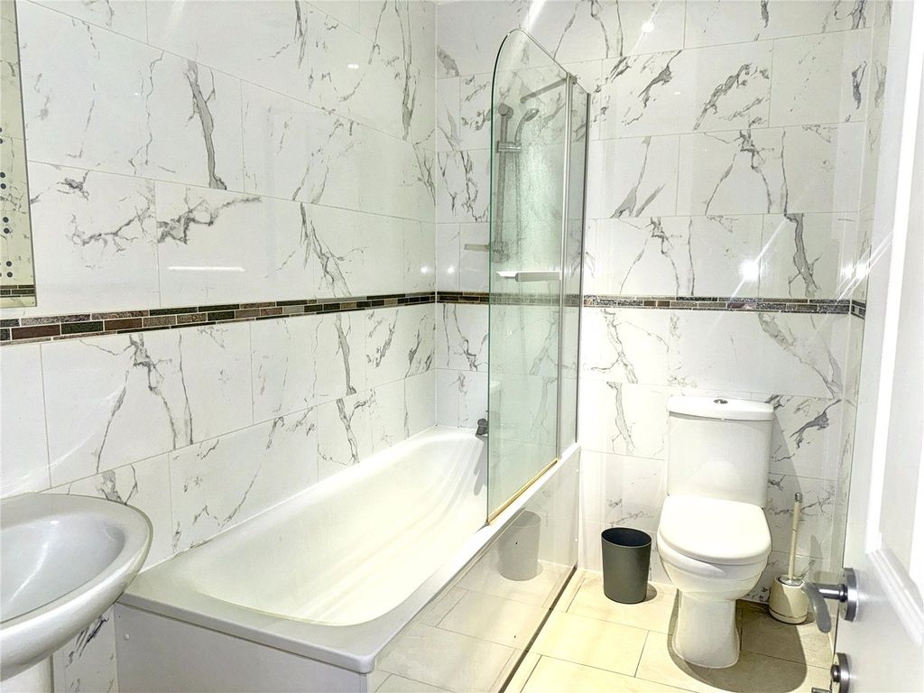 Property photo 3 of 13 Picture No. 12