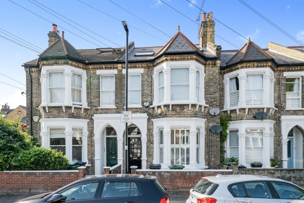 Property photo 2 of 13 1027302 (1)