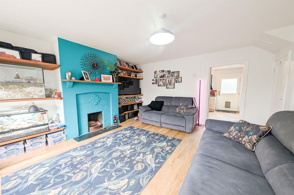 Property photo 3 of 12 Pxl_20260113_122102105.Raw-01.Cover.Jpg