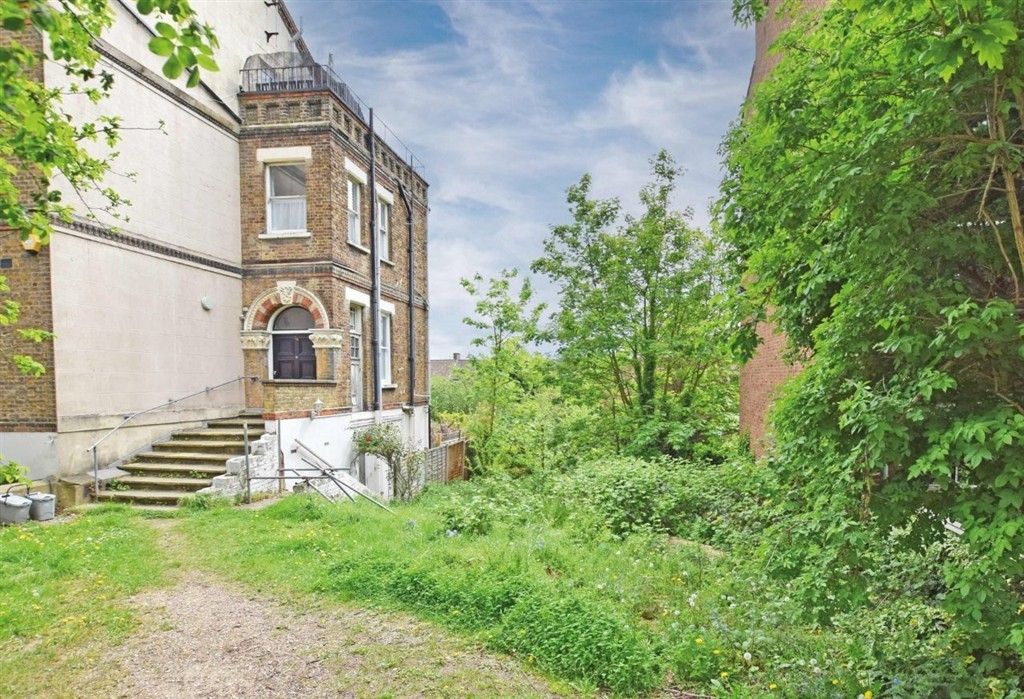 Property photo 3 of 4
